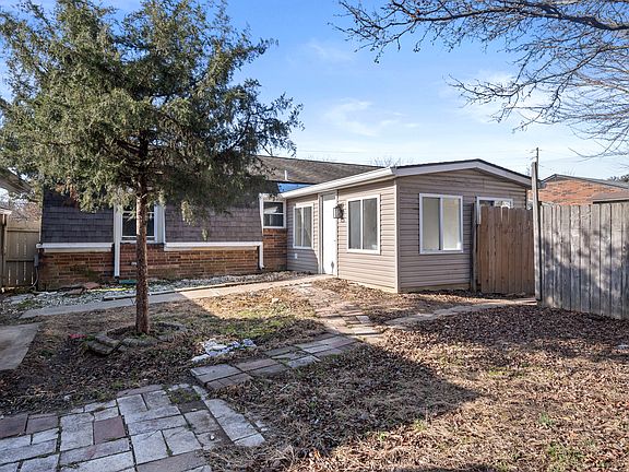 4th image of 8907 Wimsatt Way