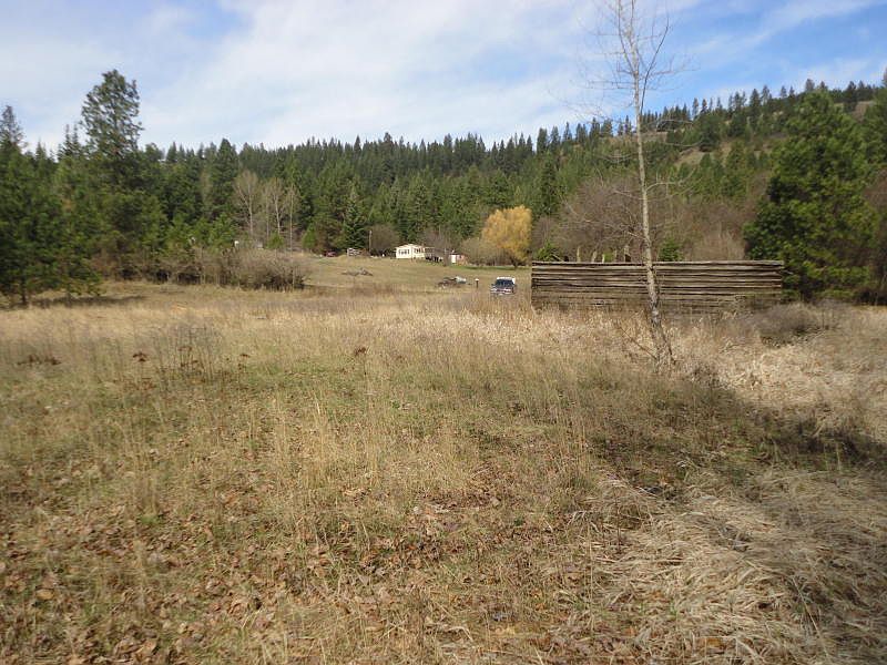2nd image of 5 Acres Round Lake Rd