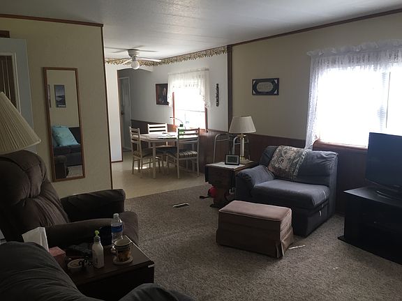Livingroom looking to NE
