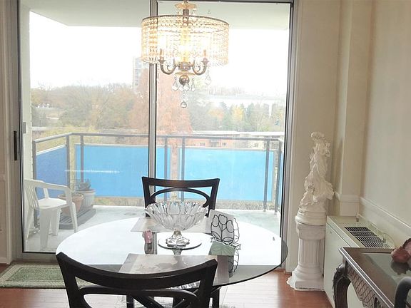 5th image of 10401 Grosvenor Pl APT 617