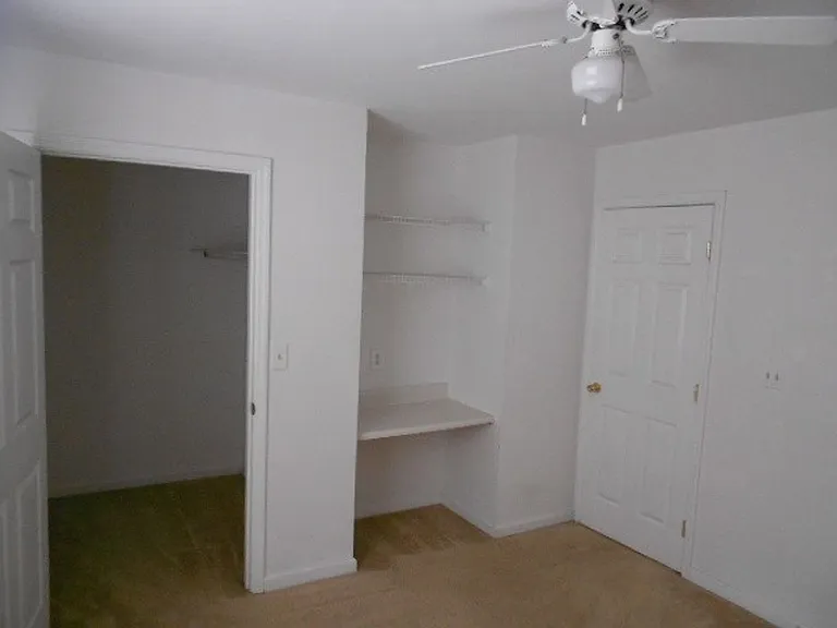 1909B Belle Vue Way — Photo 6