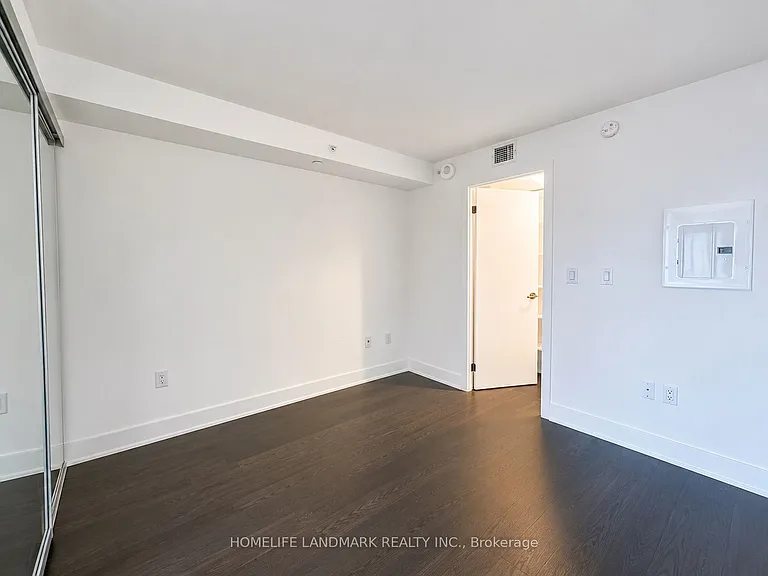 955 Bay St #2907 — Photo 7