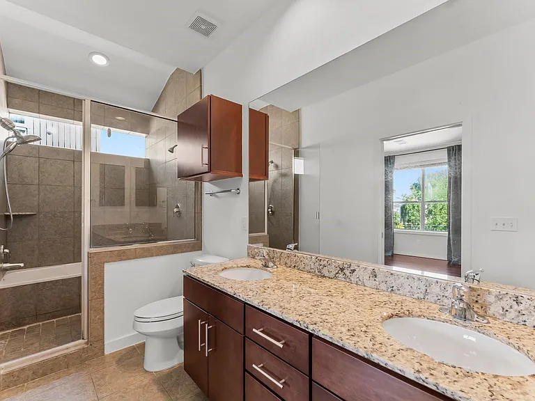 3012 Commerce St — Photo 19