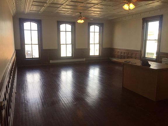 5th image of 124 S Main St APT 3A
