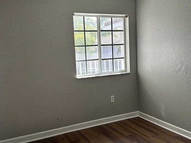 4111 Napoli Lake Dr — Photo 35