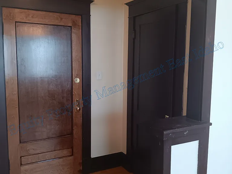 340 S Arthur Ave — Photo 5
