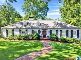 3104 Warrington Rd, Mountain Brook, AL 35223