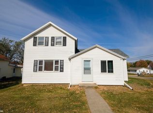 109 3rd St NE, State Center, IA 50247