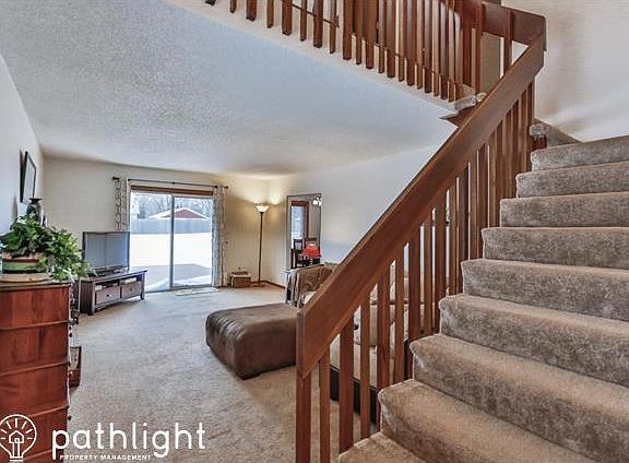 2nd image of 1002 Ashland Ave