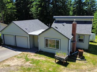 2145 Woodland Dr, Coos Bay, OR 97420