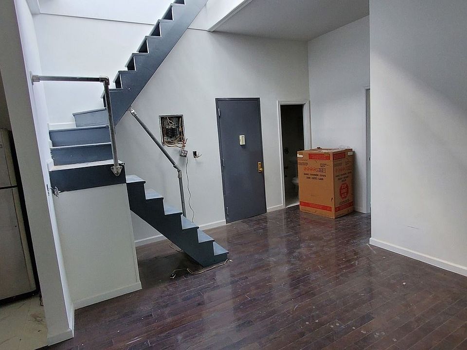 1st image of 421 E 119th St #4