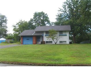8034 Venice Heights Dr NE, Warren, OH 44484