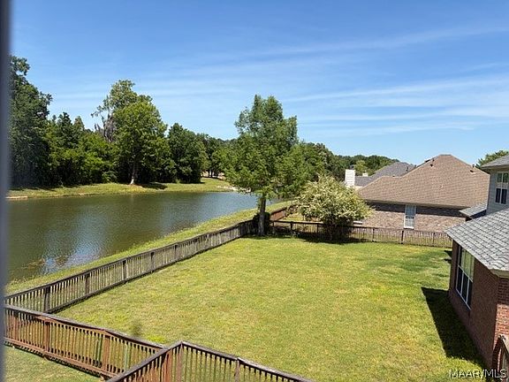 3rd image of 8607 Carston Ct