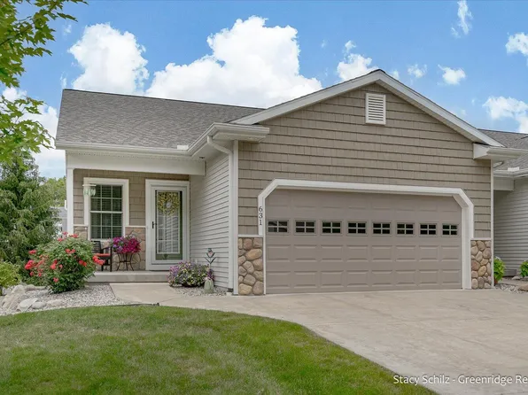 631 River Walk St, Hastings, MI 49058
