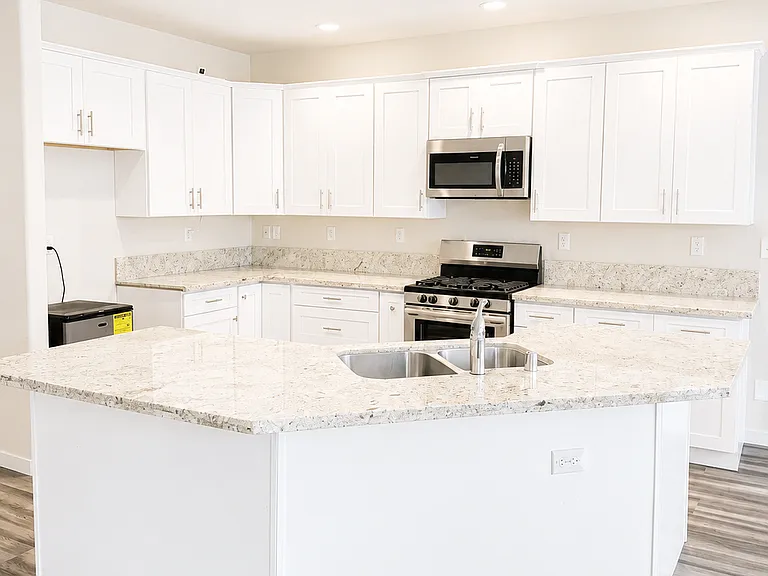 9 Lake House Ct — Photo 12