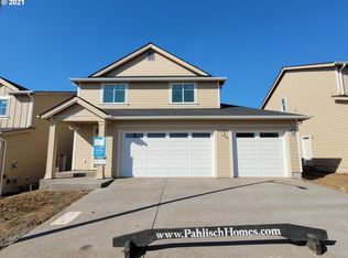 507 NE Greenway Dr #L211, Estacada, OR 97023