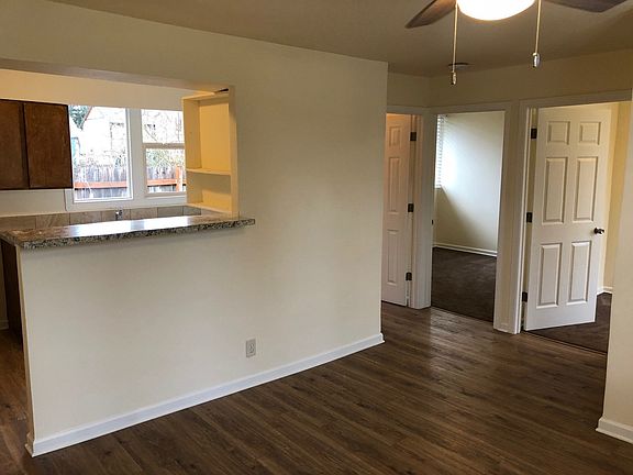 5th image of 9607 SE Eckler Ave