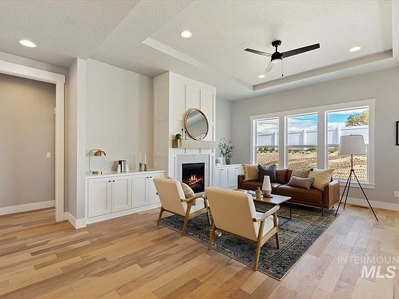 4th image of 8180 Fountain Brk
