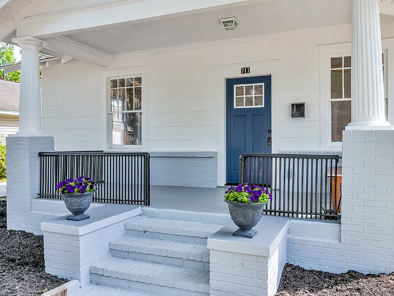 717 Seiler Ave — Photo 2