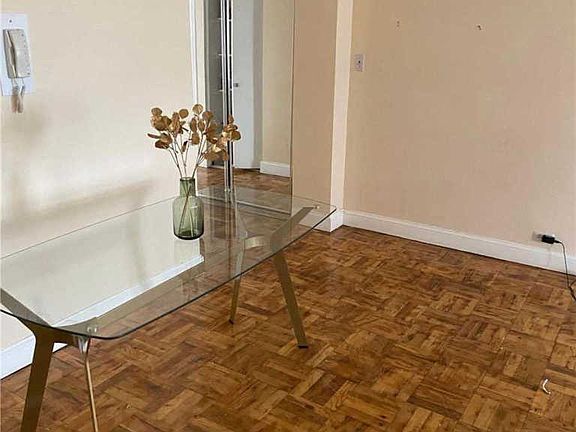 3rd image of 12510 Queens Blvd APT 2301