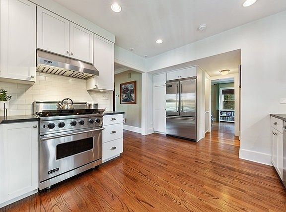 4th image of 403 Hill Ave