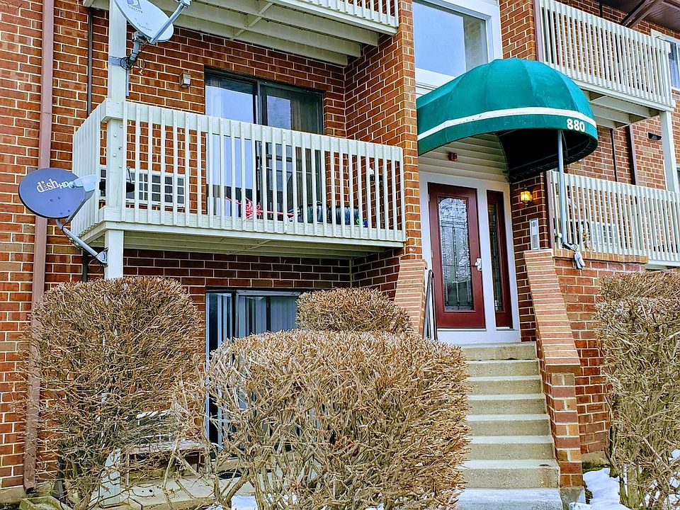 1st image of 880 N Lakeside Dr APT 1B