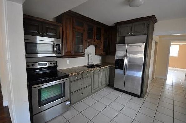 2nd image of 3670 SW 13th St