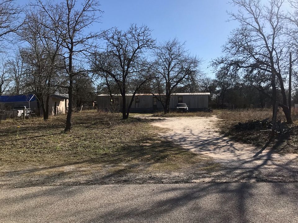 2nd image of 40 Fair Oak Rd
