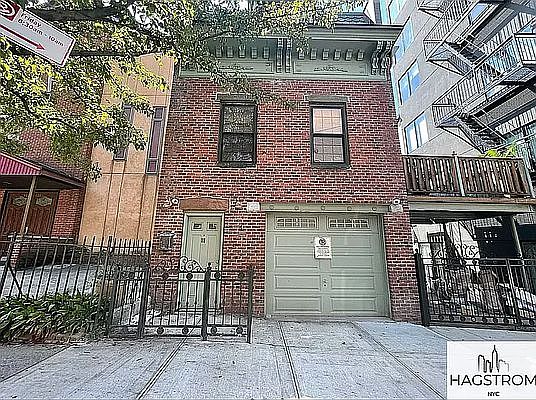 1st image of 118 16th St #14