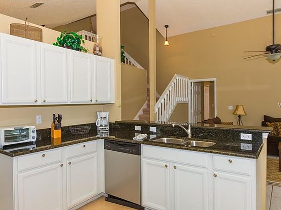 4th image of 2227 Mallory Cir