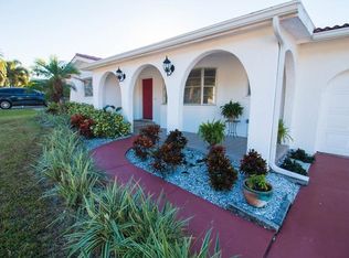 11880 68th Ave, Seminole, FL 33772