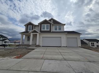 2968 N Purpletop Ln #2, Saratoga Springs, UT 84045