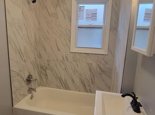 1025 Drake Ave, Roselle, NJ 07203