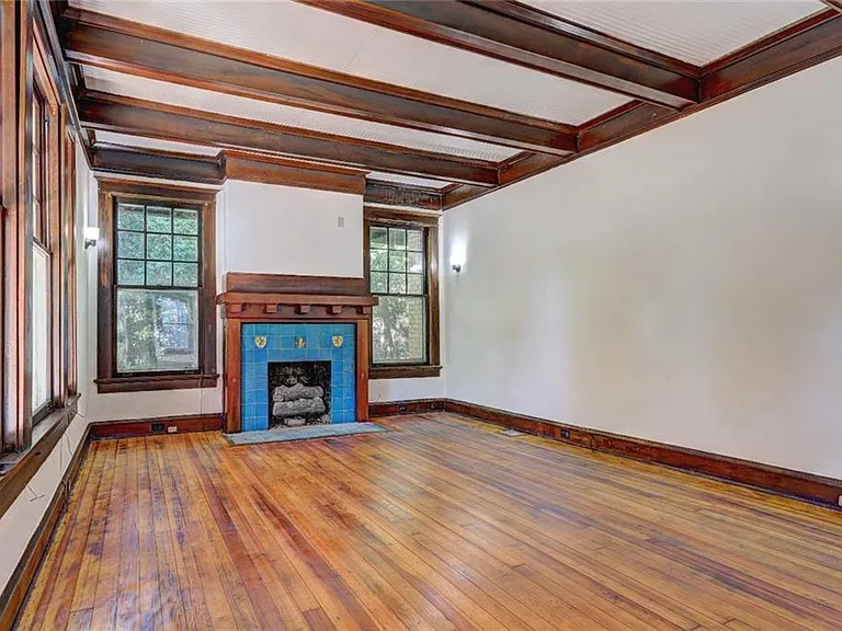 2733 Hillcrest Ave — Photo 10