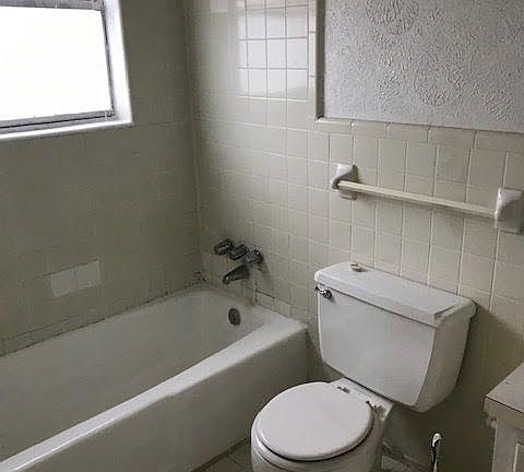 5th image of 3209 Grider Cir #1