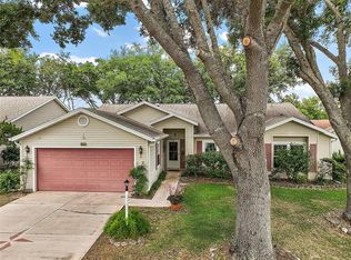 25333 River Crest Dr, Leesburg, FL 34748