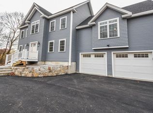 1065 Summer St, Lynnfield, MA 01940