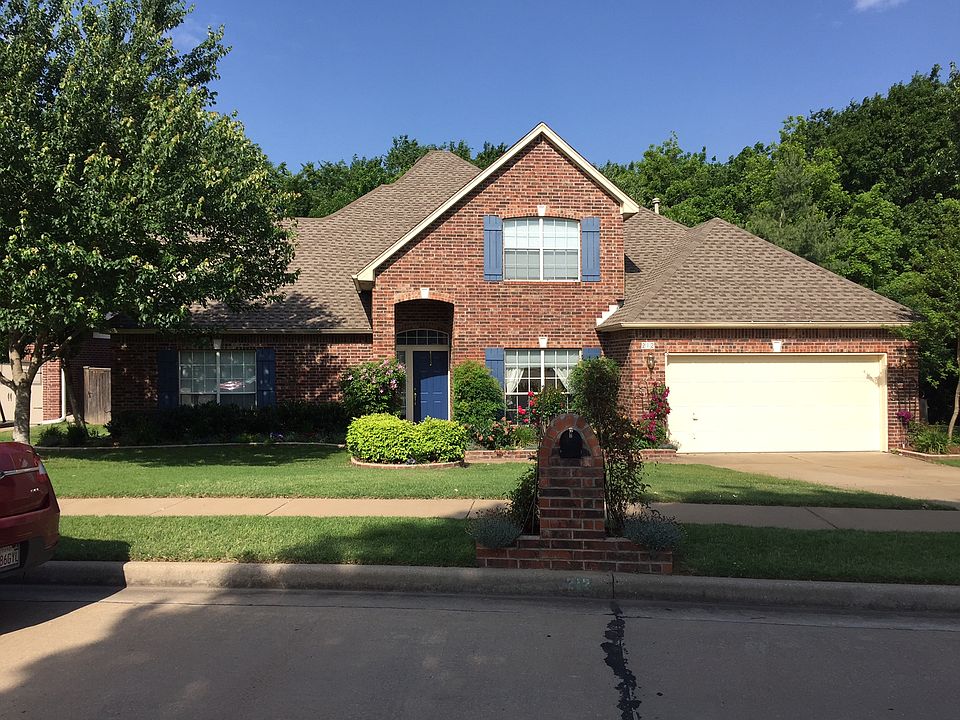 1st image of 212 N Sweet Gum Ave