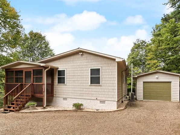 329 Hy Cobb Dr, Murphy, NC 28906