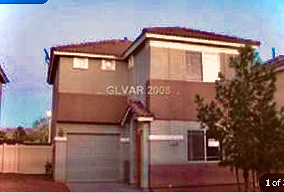 2nd image of 2160 Clancy St