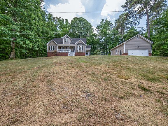 3rd image of 40 Ryans Ln