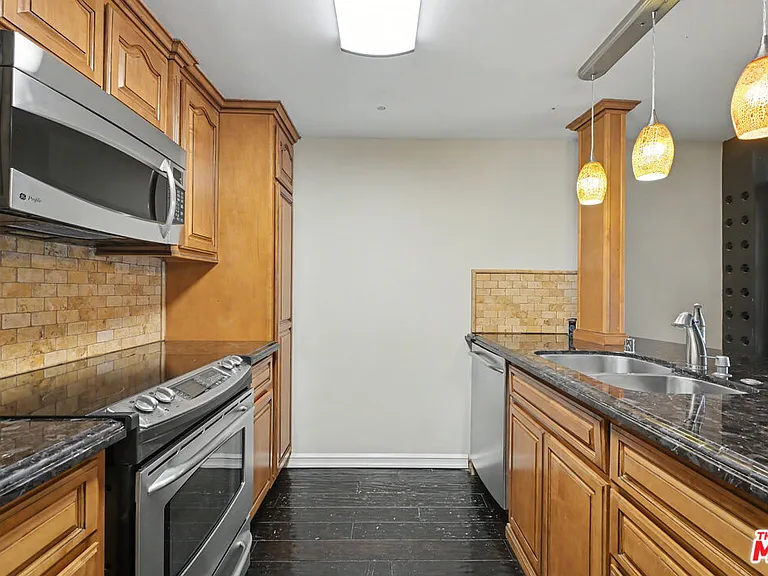 10535 Wilshire Blvd #510 — Photo 9