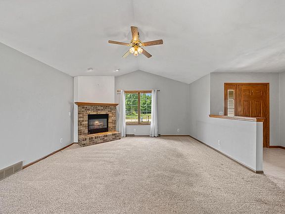 5th image of 519 Danielson DRIVE