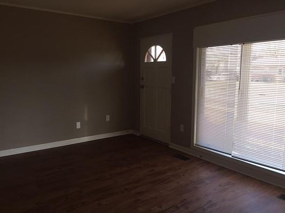 5th image of 2577 Mariposa St