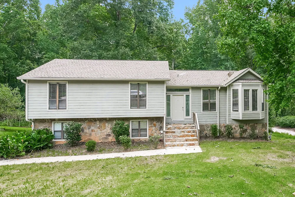 3 bed, 2.0 bath, 1695 sqft, $2,680 — Photo 1