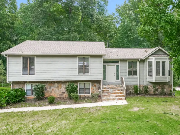 1640 Clearstone Dr, Lithia Springs, GA 30122