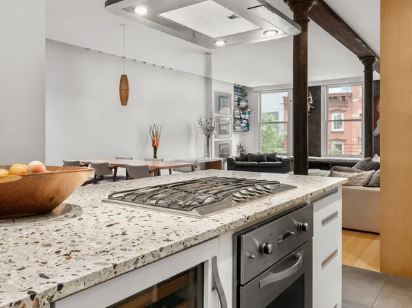 478 West Broadway image 7 of 18