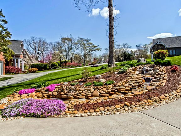 2nd image of 313 Saloli Ln