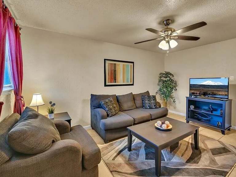 Eastgate Ridge Apartments — Photo 14