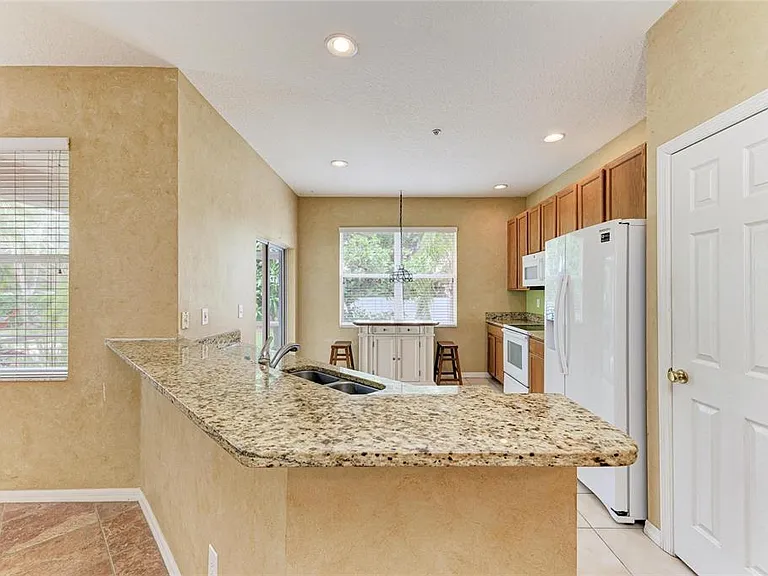 3931 Yellowstone Cir — Photo 12